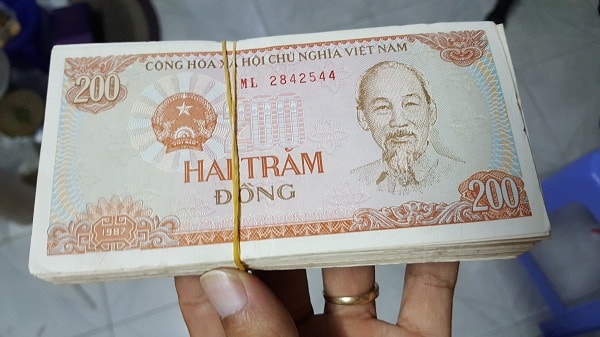 100 Tờ 200 Đồng Năm 1987
