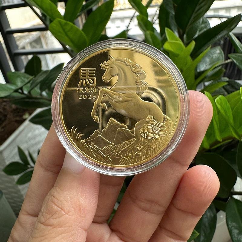 Đồng Xu Ngựa Úc 2026 Mạ Vàng Kèm túi Lộc – Quà Tặng Lì Xì Tết Bính Ngọ Sang Trọng